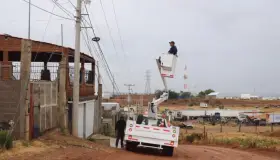 Rehabilitan calles en varias colonias