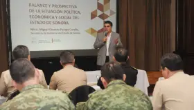 Imparten conferencia magistral a estudiantes