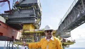 Estima Pemex cerrar el año con alza en su producción