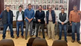 Trabajan para reducir la quema de llantas