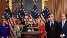 Abuso de poder y obstrucción, así van demócratas contra Trump