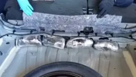 Decomisan más de cien libras de heroína en garita