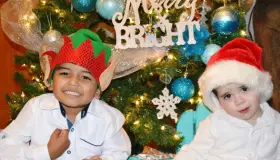 Luis y Francisco esperan a Santa