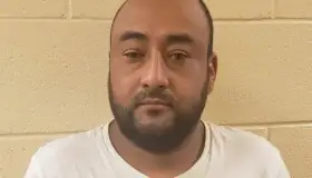 Detienen a delincuente previamente deportado