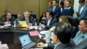 Es presupuesto fiscalmente responsable: Raúl Navarro