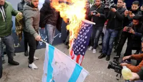 'La venganza está en camino', así honran a general iraní