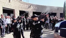 Festeja Alcalde a policías en su día