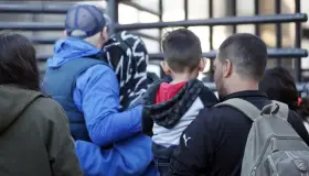 Esperarán en Nogales por asilo