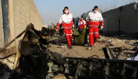 Mueren 176 personas en accidente de avión en Irán
