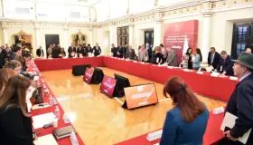 Representa a alcaldes del Norte