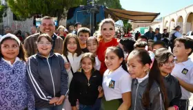 Apoyan a familias de Alamos