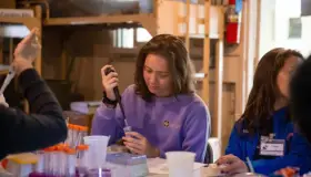 Anuncian programa estudiantil