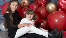 Ashley y Deyna listas para San Valentín