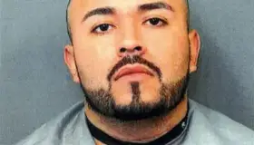 Se suicida feminicida en prisión