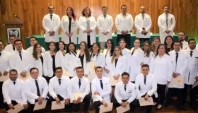 Gradúan especialistas del IMSS en el Estado