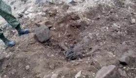 Localizan tres cuerpos en fosa