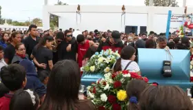 Refrenda Kiko Munro apoyo total a familias de las víctimas