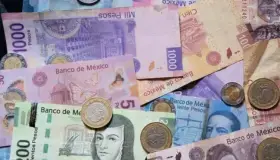 Peso cae a mínimo histórico por temor a coronavirus