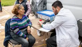 Llevan jornada de salud a La Arizona
