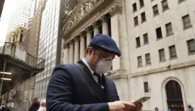 Tras 'emergencia nacional en EU', sube Wall Street