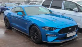 Traía vehículo robado a México