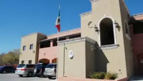 Suspende Consulado de México actividad