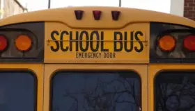 Suspenden año escolar en Arizona