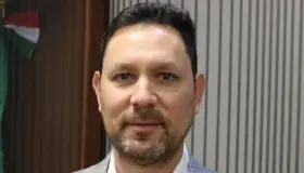 Llama Kiko Munro a mostrar solidaridad