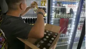 Sube costo de cerveza ante temor de escasez