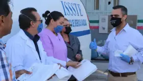 Entrega Kiko Munro material médico a instituciones de salud pública