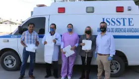 Entrega Kiko Munro equipo a hospitales