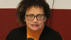 Ofrecen taller de teatro acrobático