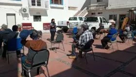 Entrega el Ayuntamiento apoyo alimentario a decenas de familias