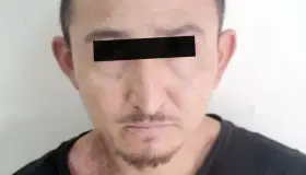 Balean a tres a bordo de taxi