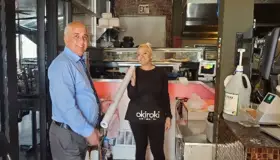 Mayor apoya a empresas locales