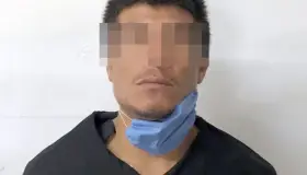 Localizan armas largas en un vehículo robado