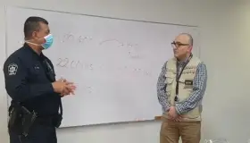 Protegen a policías municipales