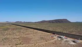 Ni el Covid-19 detiene el muro de Trump; provoca profunda cicatriz en el Desierto de Sonora