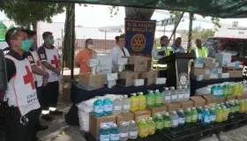 Donan equipo médico para protección