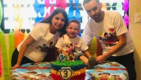 Celebran en casa a Axel