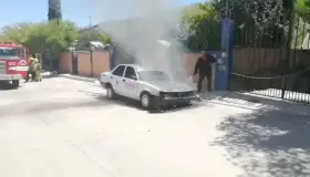 Se incendia taxi en la Buenos Aires