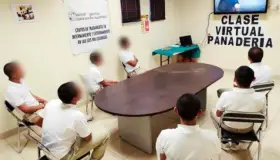 Capacita Icatson a jóvenes de Itama