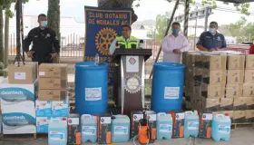 Entregan material para protección a la salud