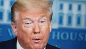 Trump pide reapertura de iglesias por ser 'esenciales'