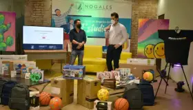 Festeja Alcalde a estudiantes