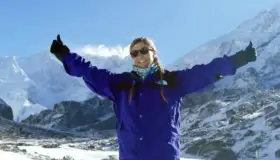 Comparte experiencia con estudiantes