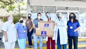 Entregan material para protección de la salud