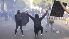 Crecen protestas raciales en EU pese a amenazas de Trump