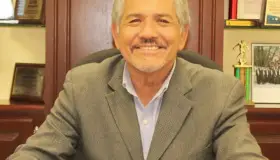 Piden separar a titular jurídico