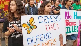 Seguirán protegidos los jóvenes por DACA